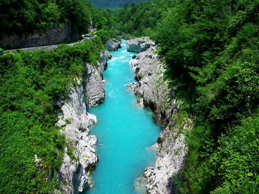 Smaragdna Soča.
