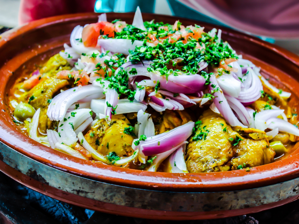 Tradicionalna maroška jed, kuhana na oglju.